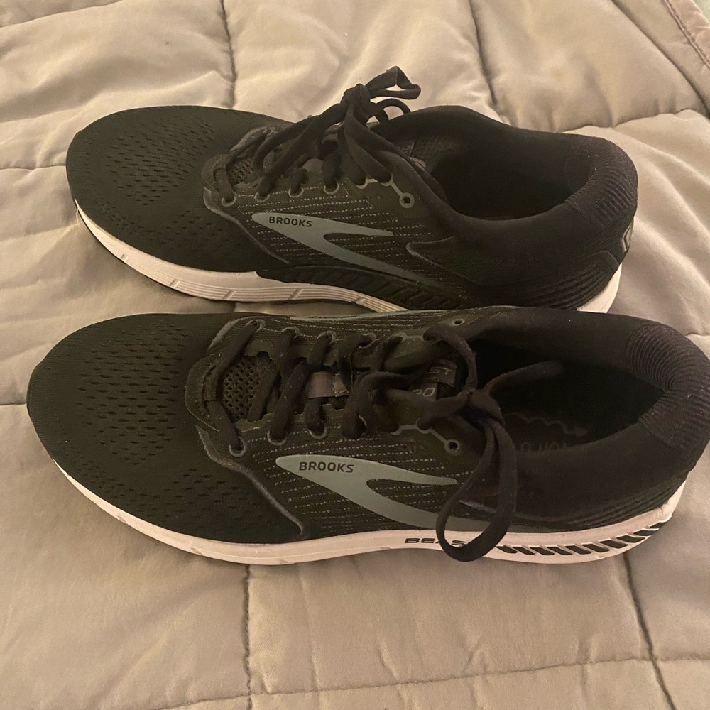 Brooks Beast running shoes size 10